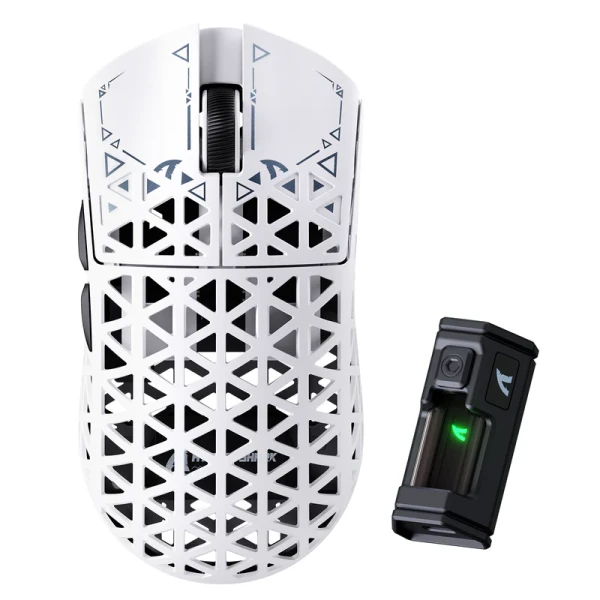 Bežični gaming miš Attack Shark R5Ultra PAW3950MAX/Carbon Fiber/Superlight/8KHz/Omron Switches/White